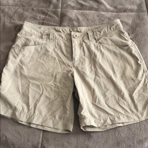 North Face Women’s Khaki Shorts size 4